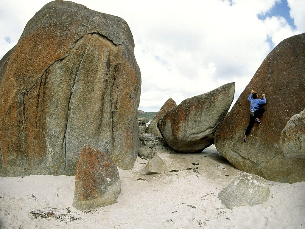 Beach Bouldering, Australia